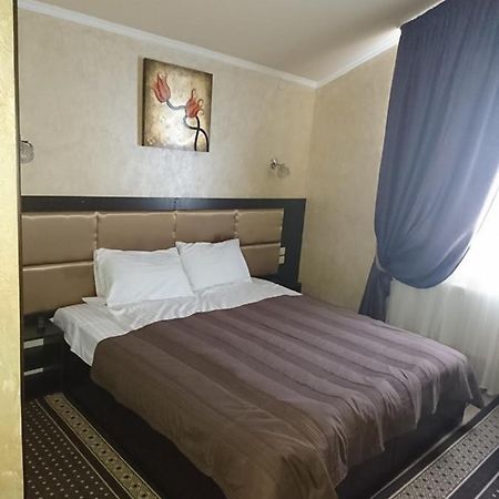 Mishel Plus Hotel Kharkiv Exterior photo