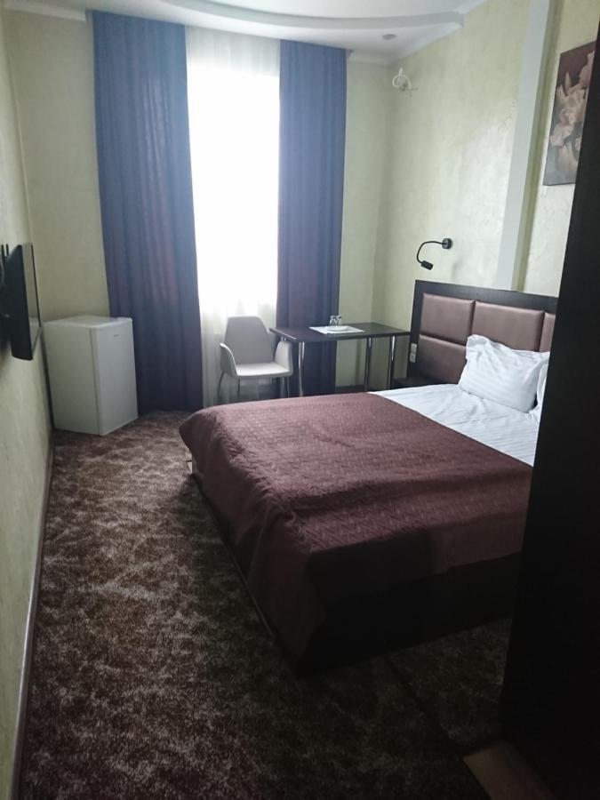 Mishel Plus Hotel Kharkiv Exterior photo