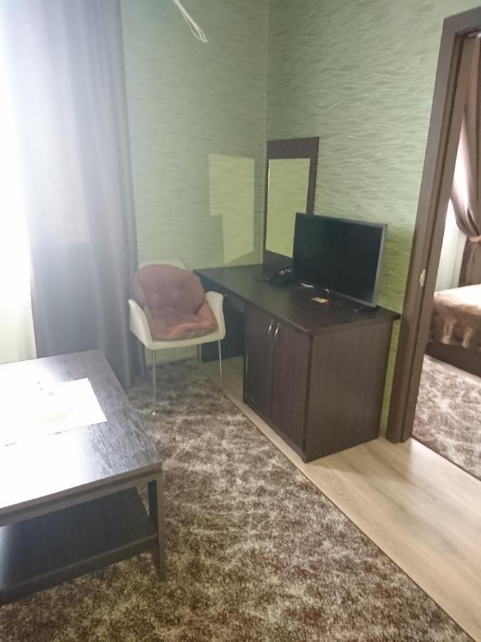 Mishel Plus Hotel Kharkiv Exterior photo
