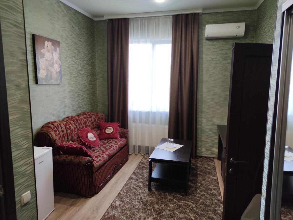 Mishel Plus Hotel Kharkiv Exterior photo